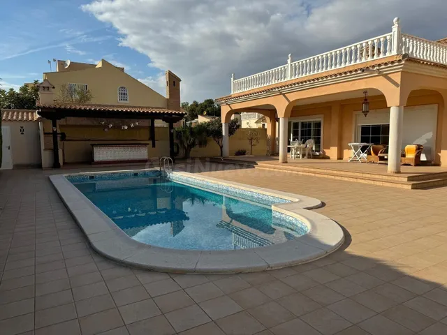 Gran chalet en Playa Flamenca