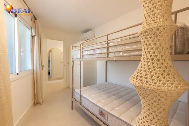 ¡exclusivo apartamento en primera linea de playa con reforma integral de alta gama! — 25