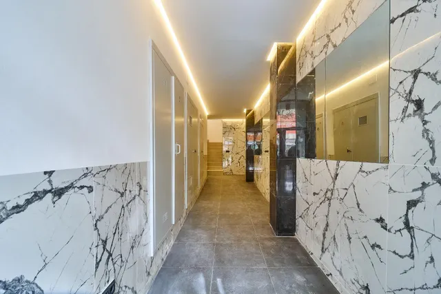 Local comercial en Avd. Condes de San Isidro. Fuengirola Centro — 7