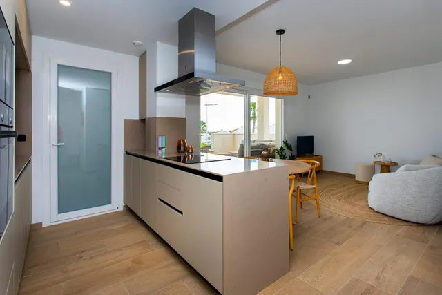 GRAN APARTAMENTO EN ALGORFA: 2 HAB, 2 BAÑO — 11
