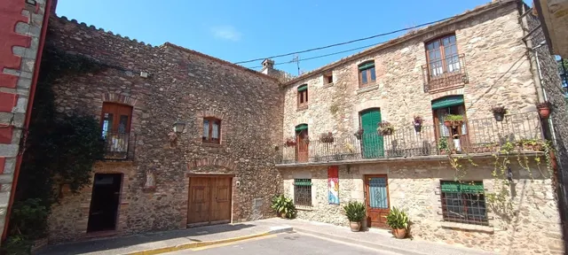 Para entendidos: La mejor casona de piedra de Calonge puede 