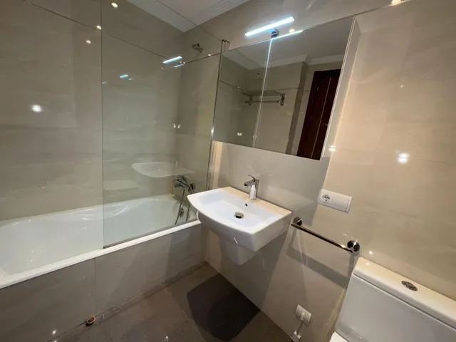 VENTA: Amplio y Moderno Piso en el Corazón de Ponferrada — 11