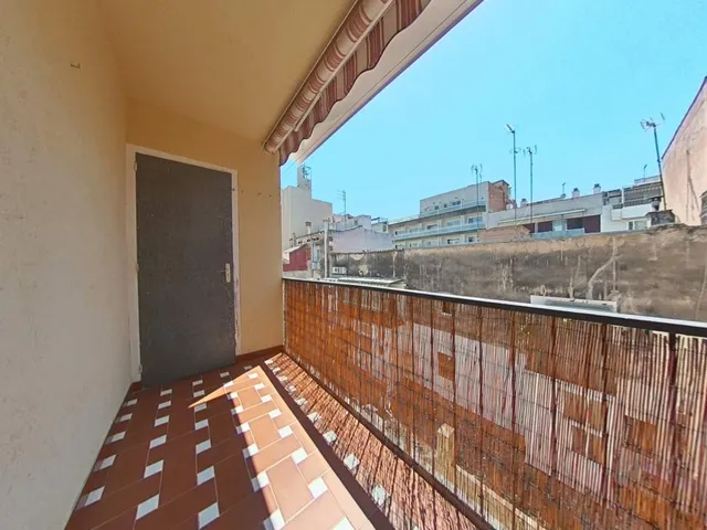 GRANDE PISO CALLE VALENCIA — 45