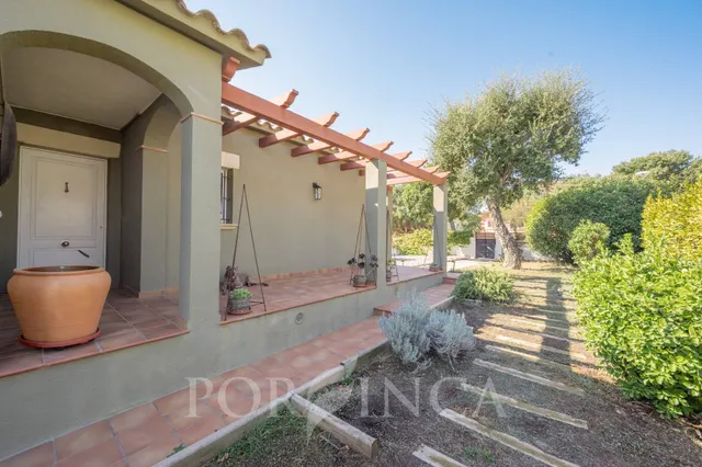 Casa completamente reformada con apartamento independiente, licencia turística, gran jardín y piscina en Calonge — 19