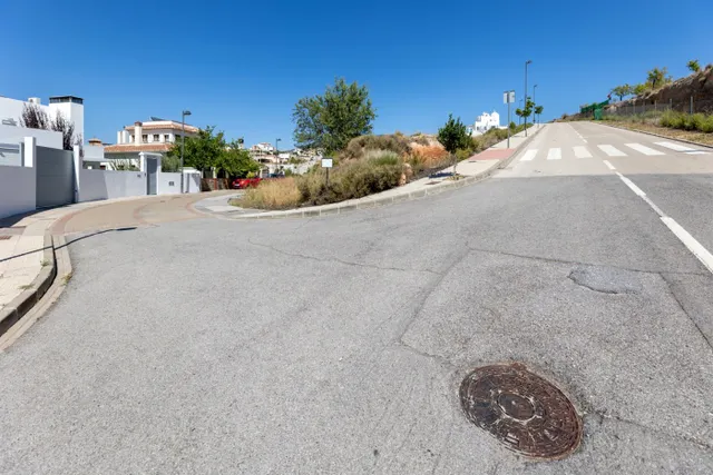Venta de solar urbano en La Zubia (Zona Altos de La Zubia) — 16