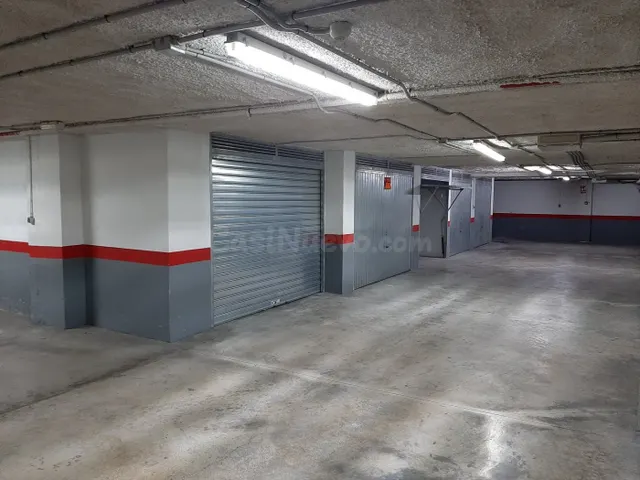 Garaje cerrado en venta en Alzira.