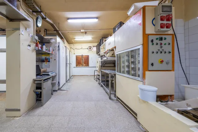 PANADERÍA HISTÓRICA CON MÁS DE 90 AÑOS DE TRAYECTORIA + VIVIENDA — 18