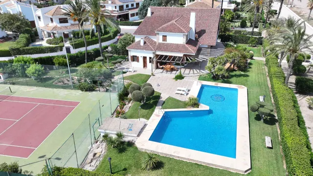 Excepcional villa en primera línea del Mediterráneo, a 15 minutos de Valencia — 12