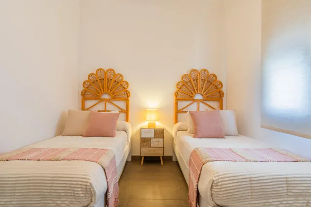ESPECTACULAR CHALET EN CHICLANA — 25