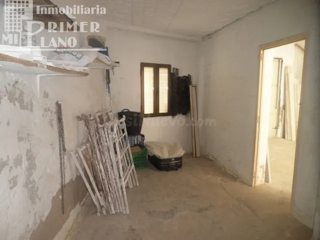 ¡¡CASA DE PLANTA BAJA EN ESQUINA JUNTO A DOÑA CRISANTA!! - foto 2