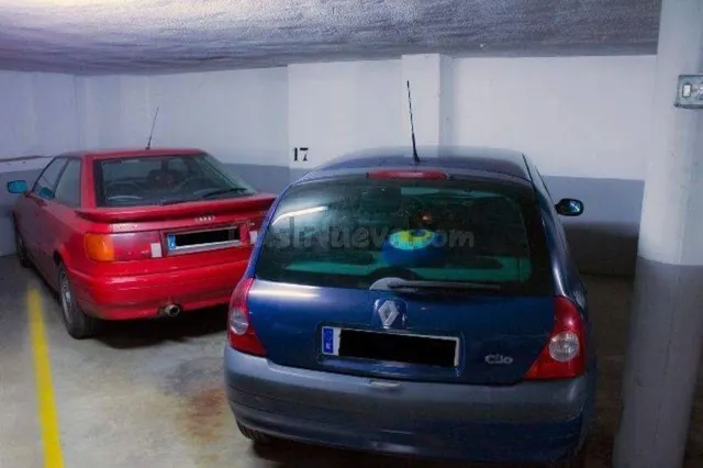 VENTA AMPLIA PLAZA DE GARAJE JUDIZMENDI PARA DOS VEHICULOS - foto 2