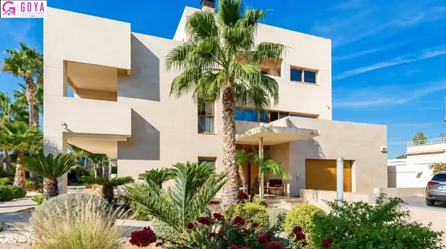 EXTRAORDINARIO CHALET EN GOLF, PLAYA SAN JUAN - foto 3