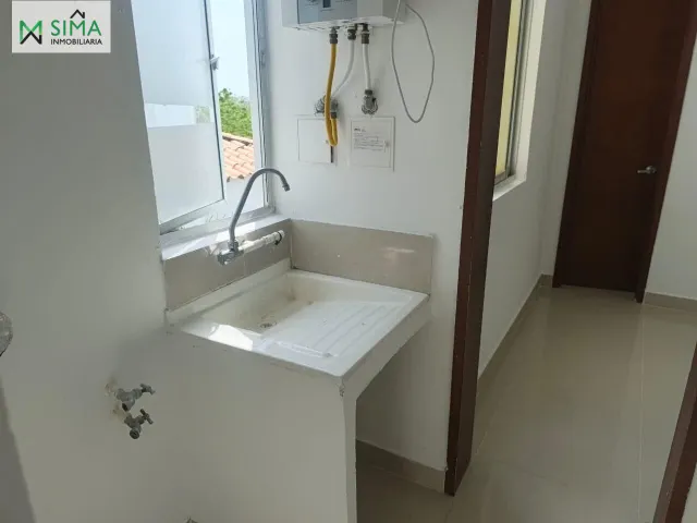 Piso 3 habitaciones 160m² en alquiler - Zona norte — 36