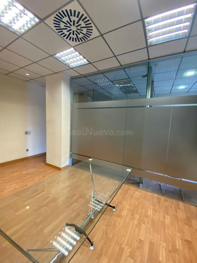 ALQUILER DE OFICINA EN AVDA. DE LA FAMA. - foto 4