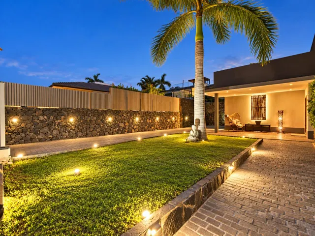 Villa independiente con gran jardín y piscina playa — 34