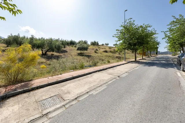 Terreno urbano en Alfacar, perfecto para inversionistas — 4