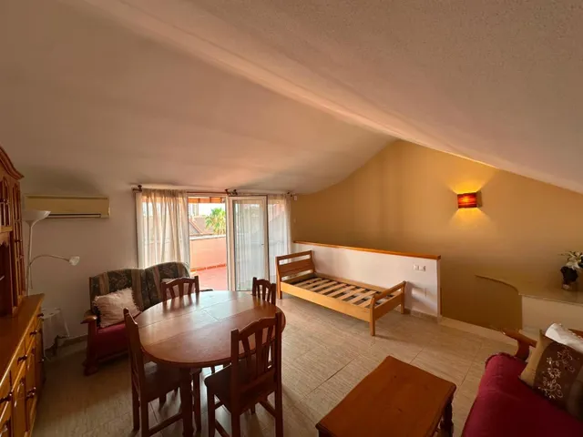 Chalet adosado en ciudad jardín — 35