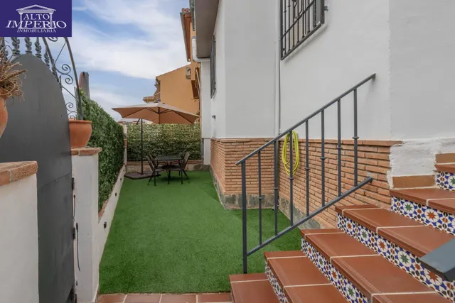 Encantadora Casa Reformada en Ogijares con Vistas y Espacios para Disfrutar — 37