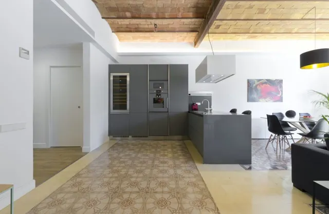 AMPLIO Y  CENTRICO ¡MAGNIFICO PISO EN LA DRETA DE L'EIXAMPLE! — 6