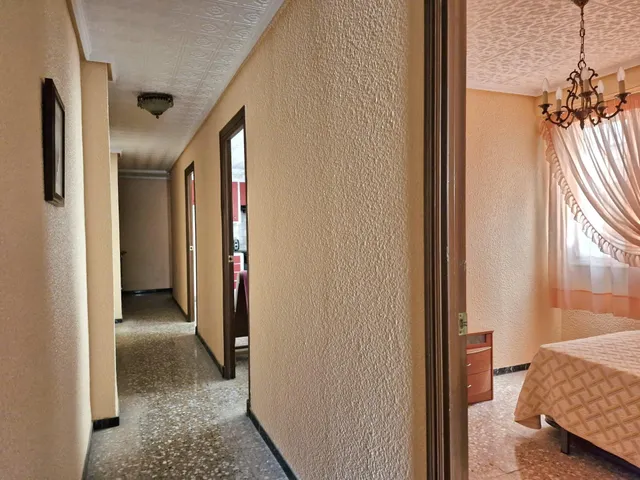 PISO ZONA PLAZA APARADORA A 50 METROS DE LA AV. LIBERTAD — 7