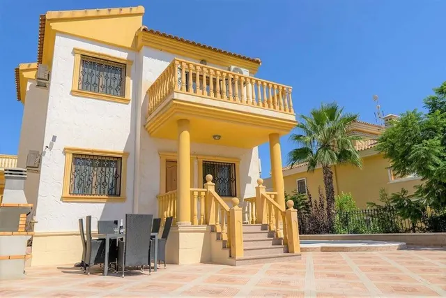 Villa 3 habitaciones en venta - Las Filipinas - foto 3