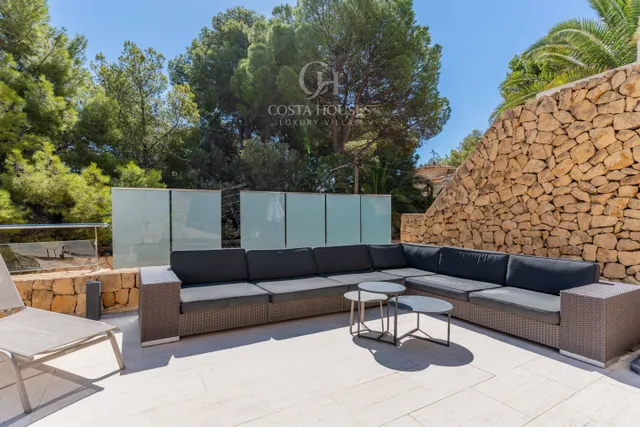VILLA MASCARAT · VISTAS AL MAR Y PRIVACIDAD JUNTO AL MEDITERRÁNEO EN ALTEA — 48