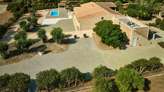 EXCEPCIONAL FINCA DE 64.000 M2 CON BOSQUE PRIVADO, CASA CONS - foto 4