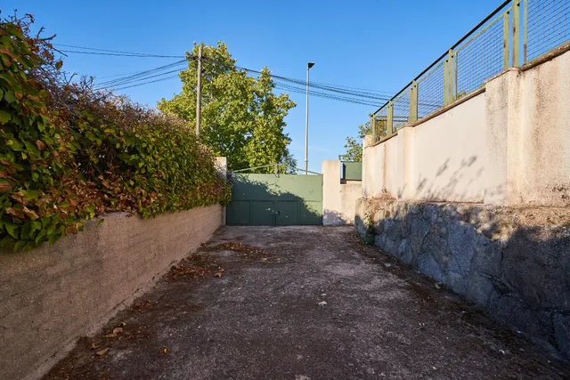 CHALET INDEPENDIENTE EN VENTA — 24