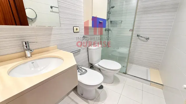 Apartamento con todos los servicios y preciosas vistas en pleno centro de Ourense — 21