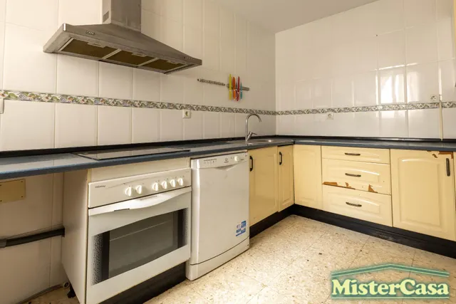 Piso Amplio en Pleno Barrio de Santiago 3 dormitorios y 2 baños — 11