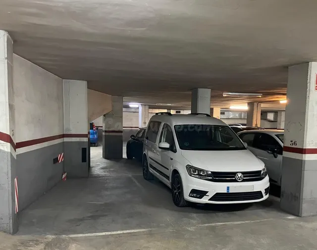 2 plazas de pk juntas a la zona Plaça Cuba — 2