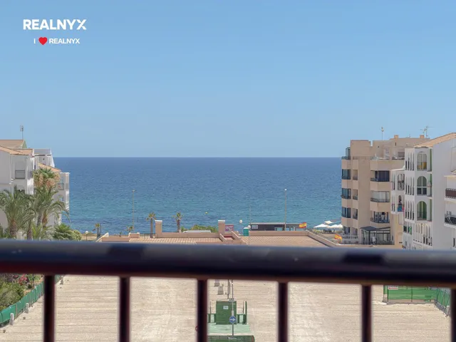 La Veleta! Exclusivo ático reformado con encanto + Amplia terraza con vistas maravillosas al mar (200 m de la playa) — 15