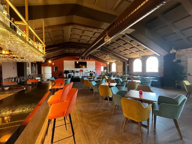 VENTA LOCAL COMERCIAL Y TRASPASO NEGOCIO DE RESTAURACIÓN EN  - foto 2