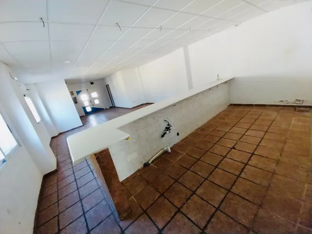 Se vende negocio de restauración en fantástica ubicación — 19