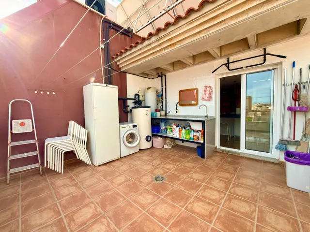 Exclusivo Ático Seminuevo en Totana con Amplias Terrazas y Vistas — 18
