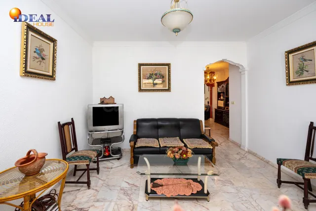 Casa con bajo comercial, bodega y terraza en pleno corazón d - foto 5