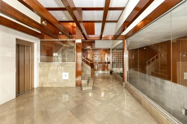 Local 377 m2 en Gran Vía – Centro Granada — 25