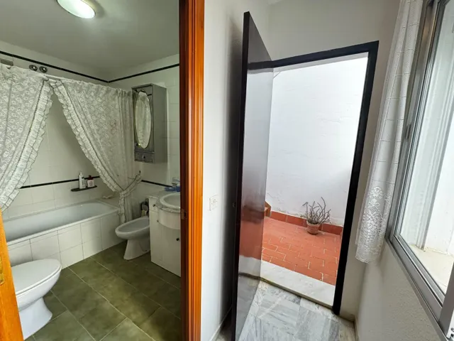 Excepcional Casa con Porche y Patio en Zona Alameda! — 19