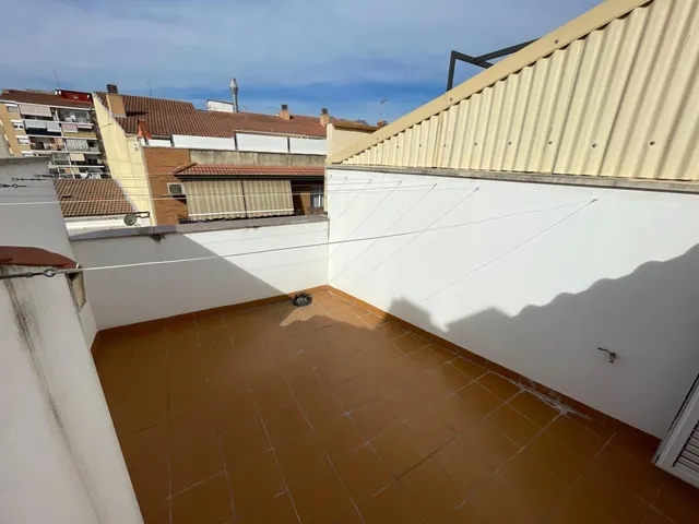 Dúplex céntrico en venta en Olesa de Montserrat, con terrazas y parking — 43