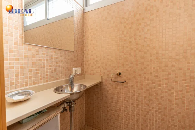 Espacio, confort y calidad: magnífica vivienda unifamiliar adosada — 19