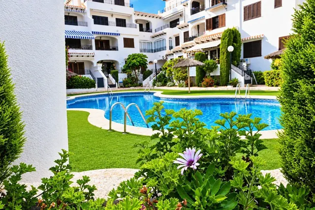 Apartamento con piscina comunitaria, Alicante, Orihuela Costa. 2 habitaciones, 71 m2, 600 metros del mar — 3