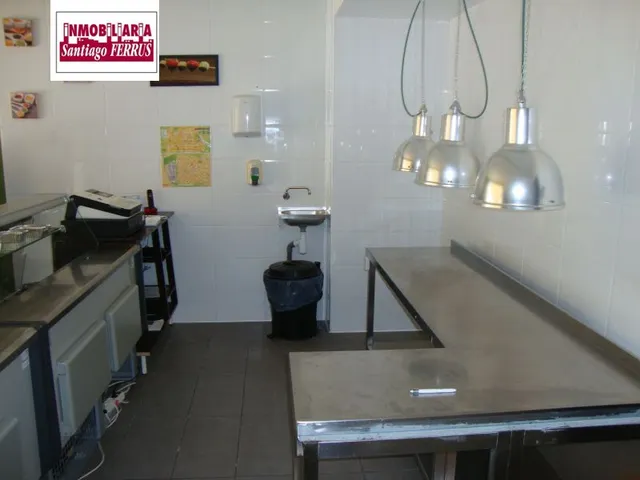 VENTA DE VIVIENDA EN PLANTA BAJA Y PISO — 8