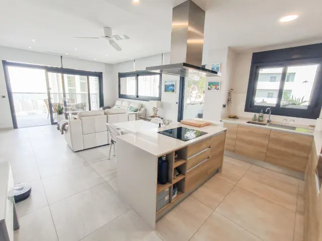 Increible piso de lujo en moderna residencial Sunset Waves. — 16