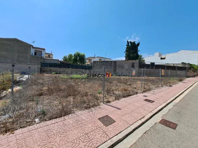 SOLAR URBANO EN ZONA TRANQUILA — 3
