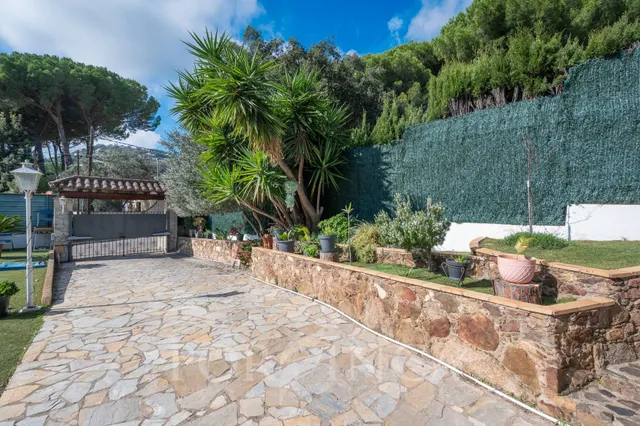 Chalet independiente de una planta con piscina privada en Mas Ambròs, Calonge — 7