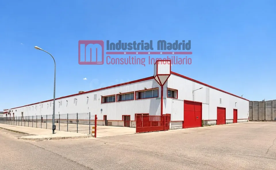Magnífica nave industrial y logística en Coslada