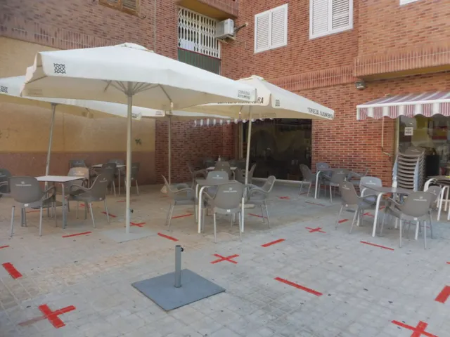 ¿ LOCAL COMERCIAL CON NEGOCIO CONSOLIDADO? ¿ O TU NUEVA CASA ESQUINERA CON ZONAS COMUNES ? — 10