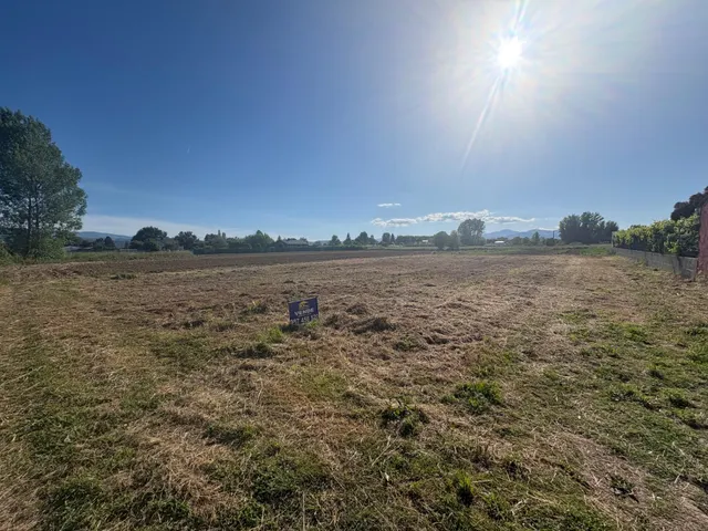 Venta de terreno urbanizable en Camponaraya — 2
