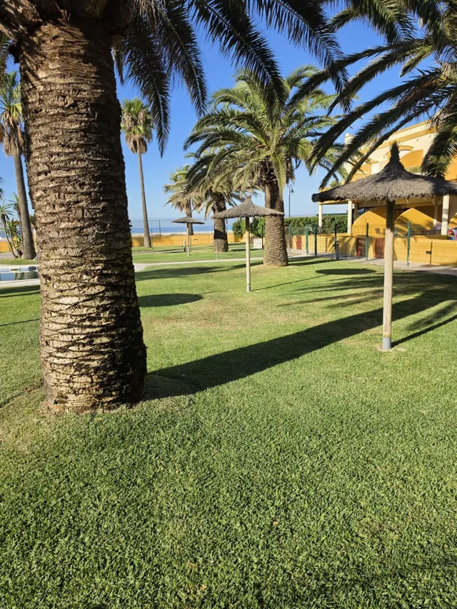 Apartamento reformado en primera línea de playa con piscina en Los Lances, Tarifa — 8