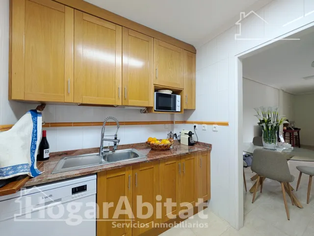 REFORMADO CON TERRAZA, PISCINA Y GARAJE CERCA DE LA PLAYA — 12